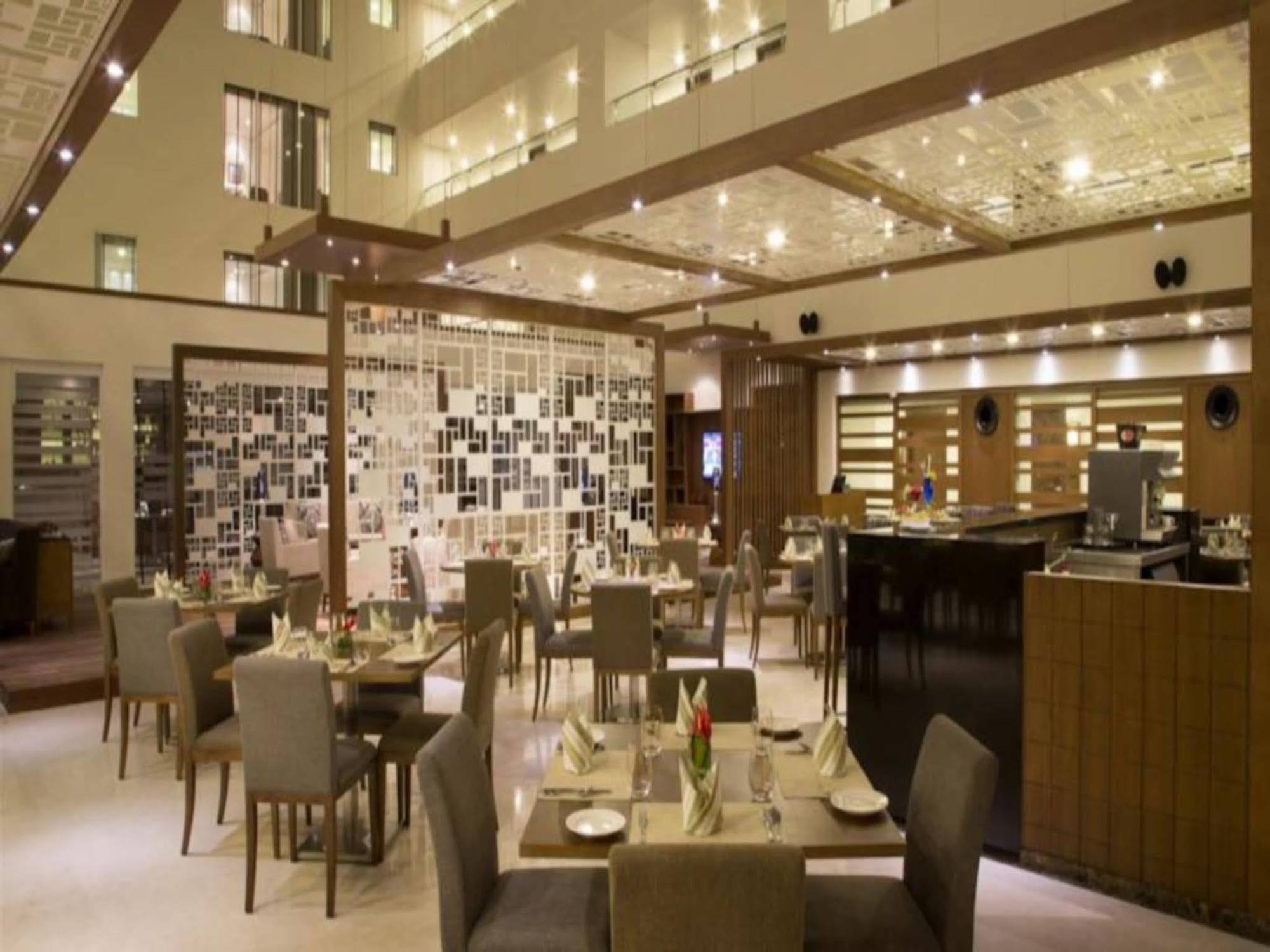 Oakwood Residence Prestige Whitefield Bangalore Buitenkant foto